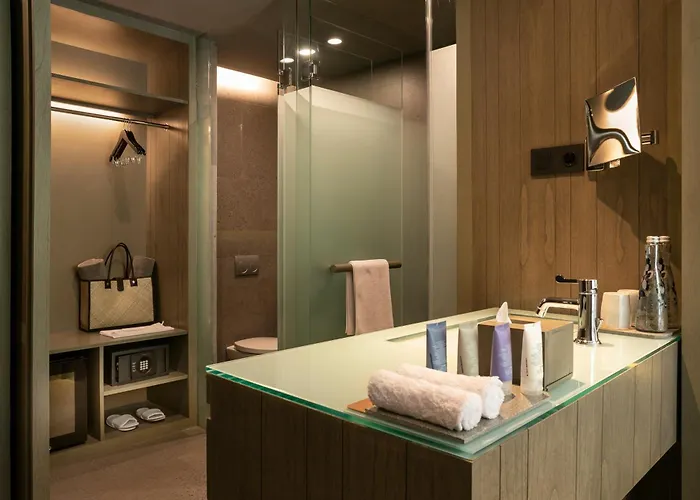 Hotel Kanvaz Village 4*